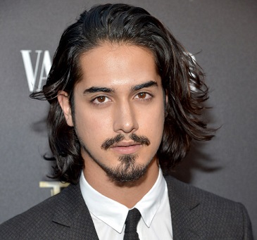 Avan jogia