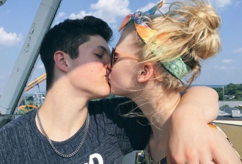 Jeremy Beech Loren Gray