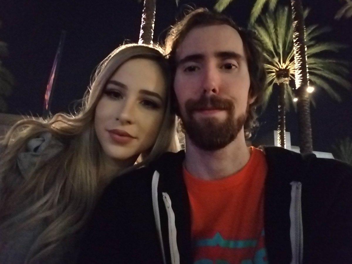 Asmongold and izzy