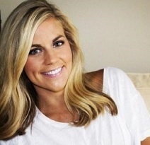 Samantha Ponder Wedding, Husband, Pregnant, Children, Salary, Net Worth