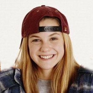Alex Mack Contract, Net Worth, Wife, Family