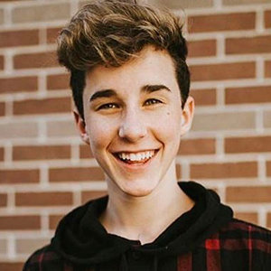 Hunter Rowland Wiki: Age, Height, Girlfriend, Net Worth