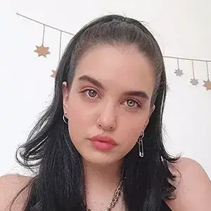 Is Lilimar Hernandez Dating Family Details Height Ethnicity