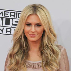 Morgan Stewart | Divorced, Cheating Allegations, Baby & Net Worth