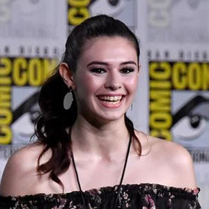 Nicole Maines Wiki: Everything About First Transgender SuperHero